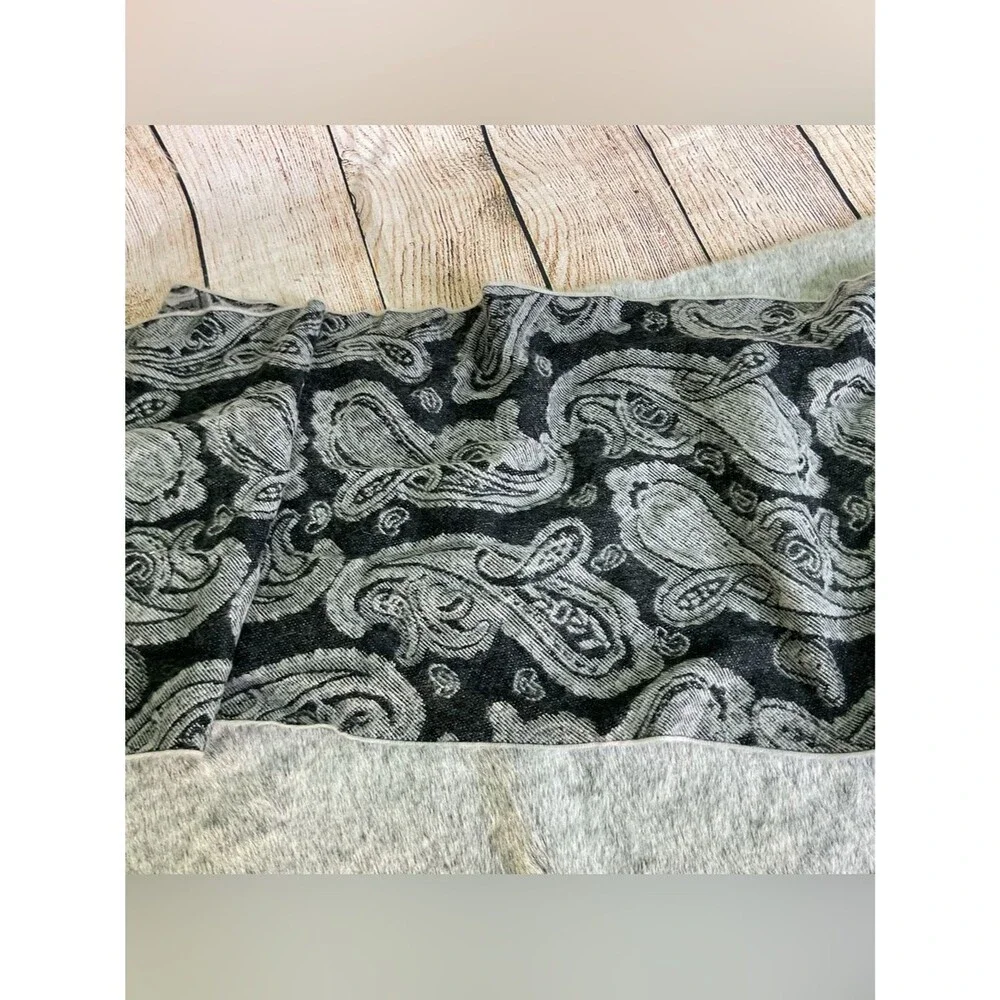 Black & Gray 100% Cashmere Paisley Fringe Scarf